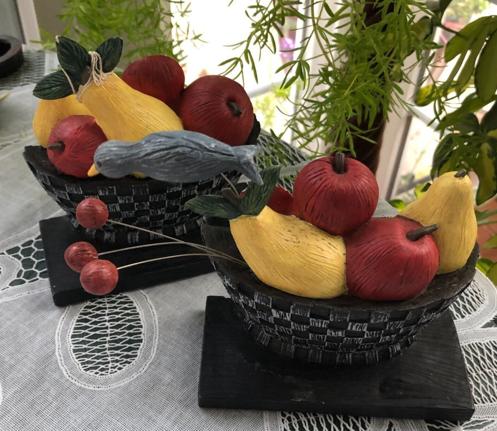 ENESCO CAROL ENDRES FRUIT BOOKENDS