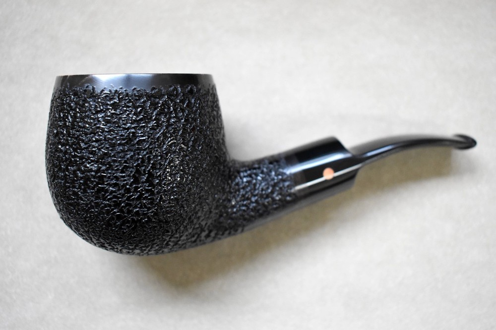 Moretti Pipe Super Magnum Black Rusticated Freehand