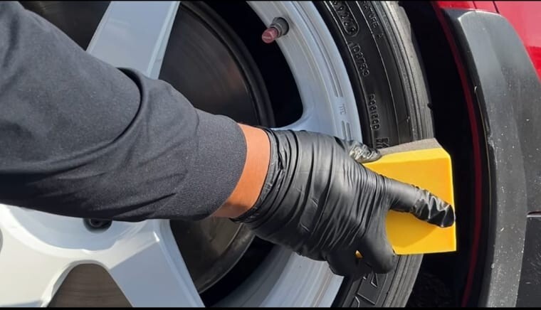 Mas Chingon Tire & Trim Shine