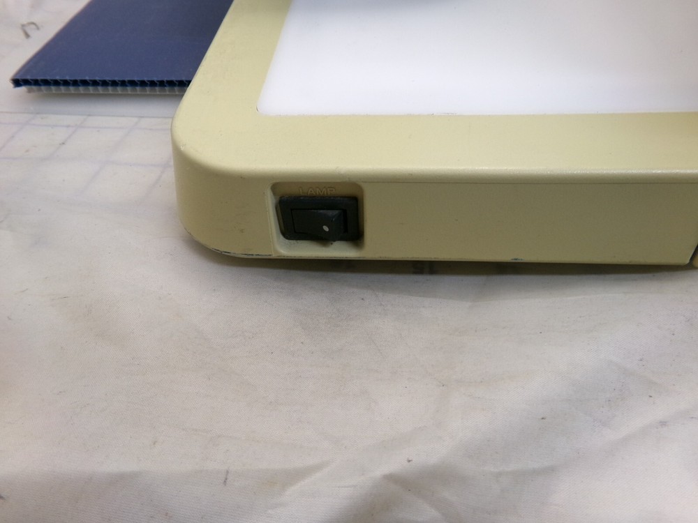 ELMO EV-308 VISUAL PRESENTER MAGNIFIER, DOCUMENT CAMERA