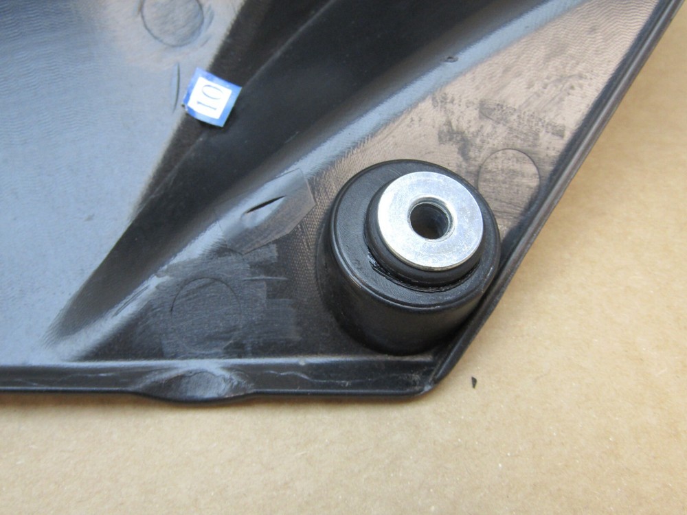Benelli BN 125 2022 right centre fairing panel (13069)