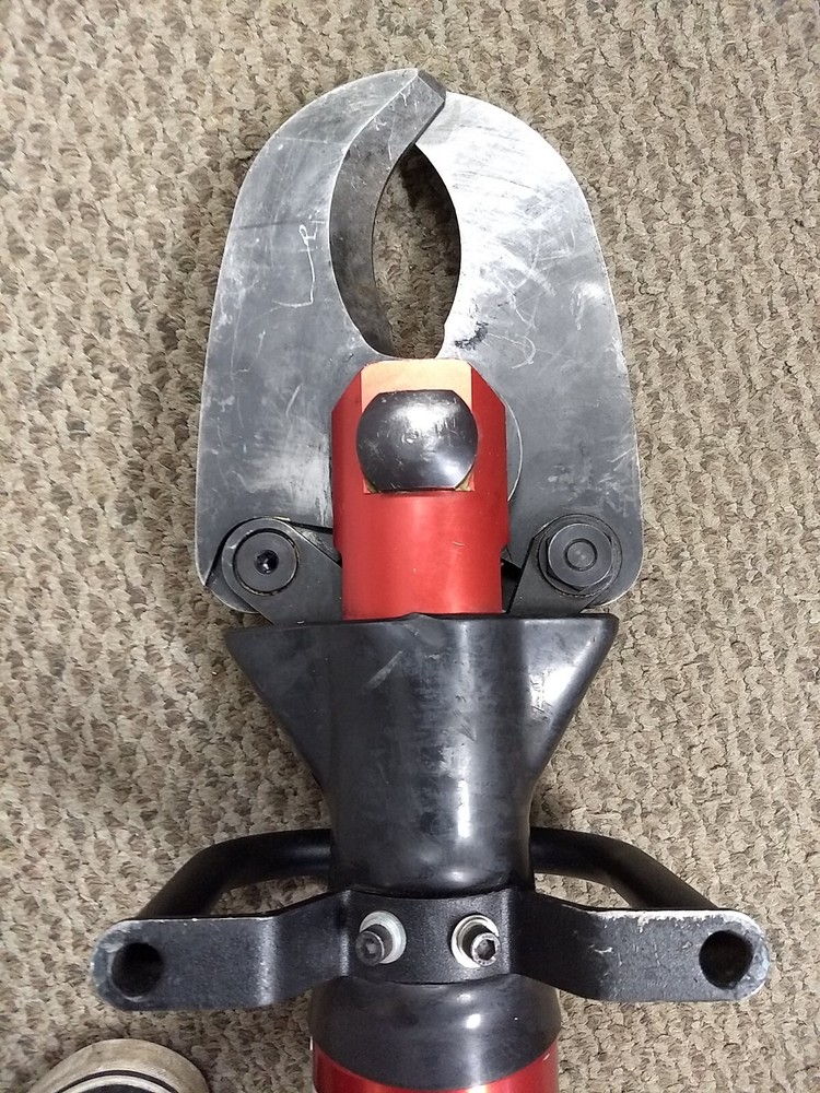 TNT Rescue SLC-28 Cutter (M10)