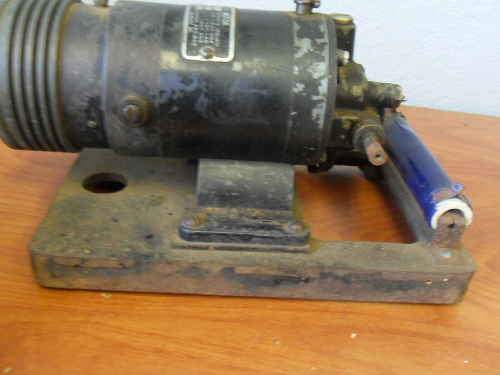 LEE ENGINEERING 11329 GOVERNED SPEED MOTOR AS IS AS PICTURED