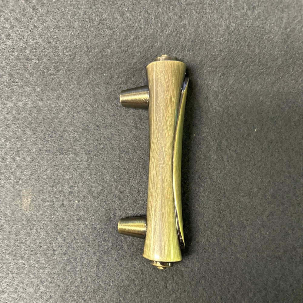 2-1/2" Scroll Pull Antique Brass