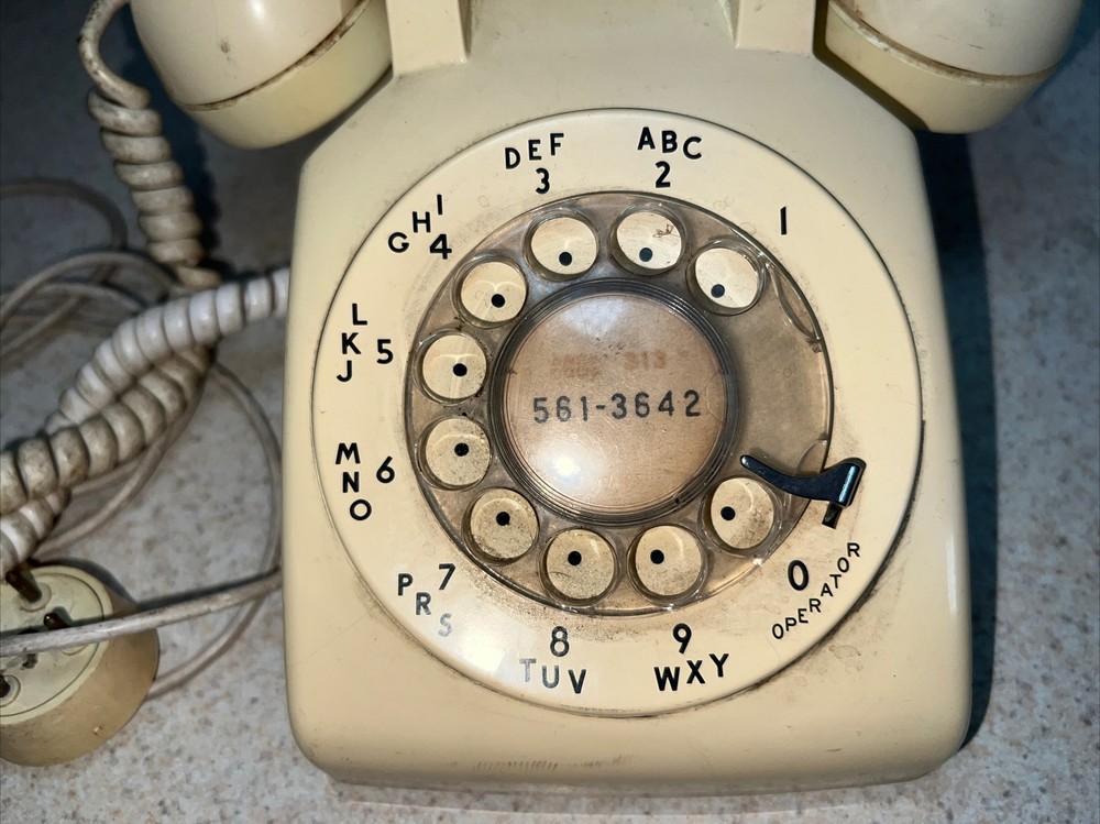 Vintage 1966 Western Electric Beige Rotary Desk Phone UNTESTED *313 Area Code*