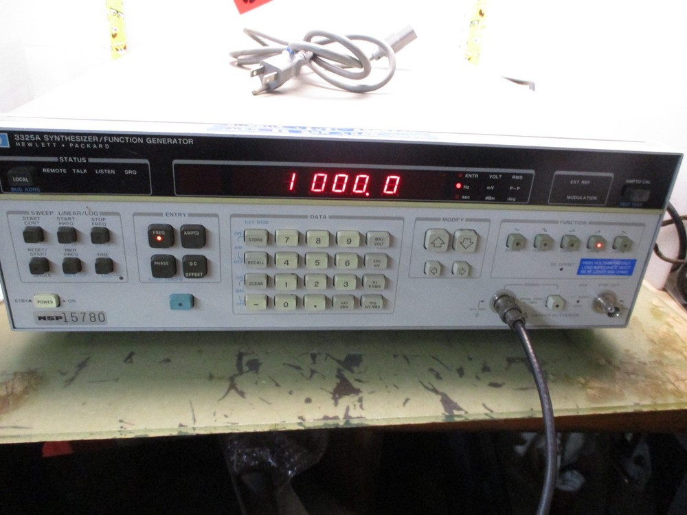 HP 3325a synthesizer function generator signal source [5*M-26]