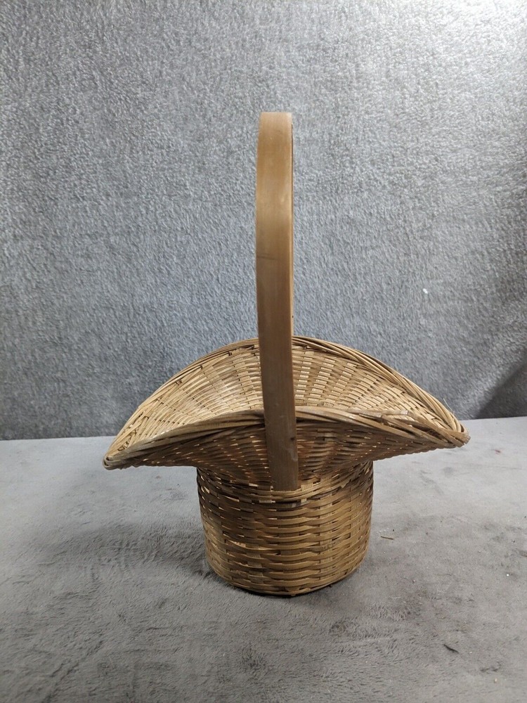 Vintage BOHO Basket Wicker With Handle & Curved Brim 10” Tall