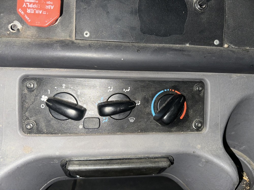 Freightliner M2 106 Heater A/C Temperature Controls - Used