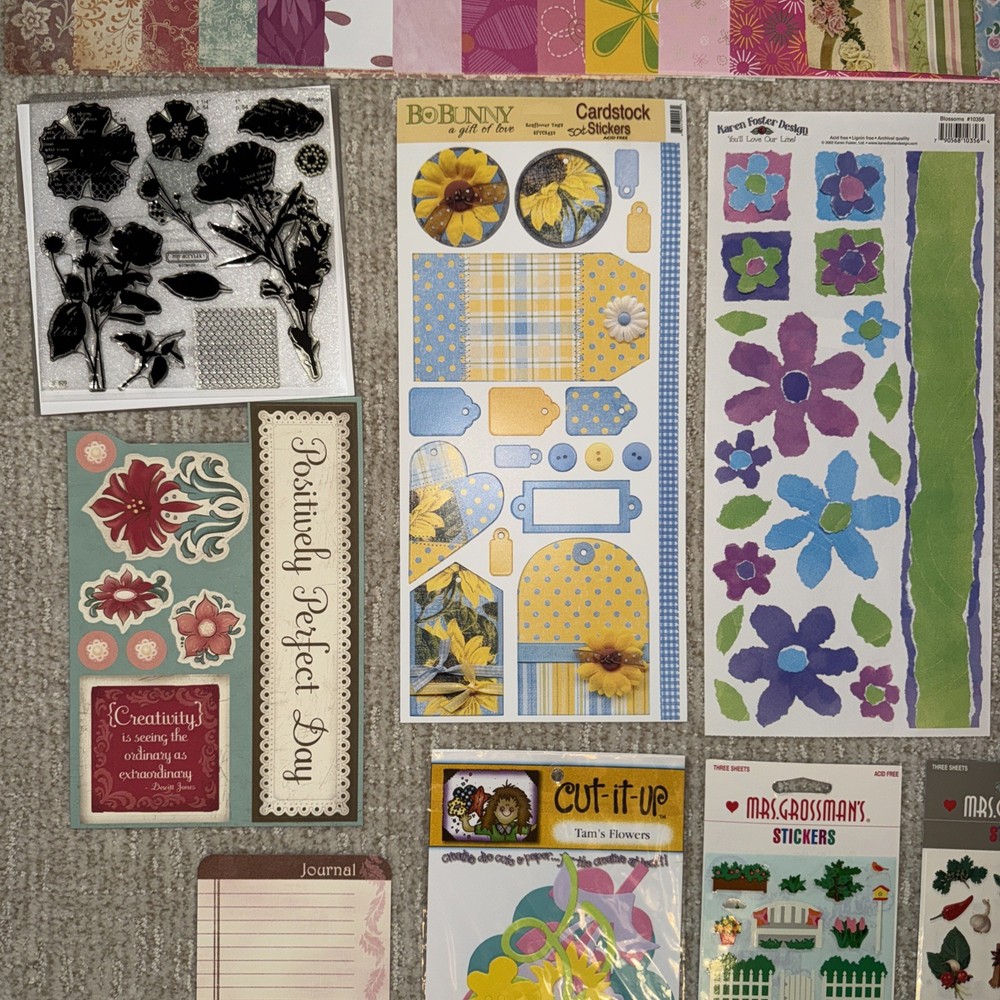 FLOWERS Themed Embellishments Kit