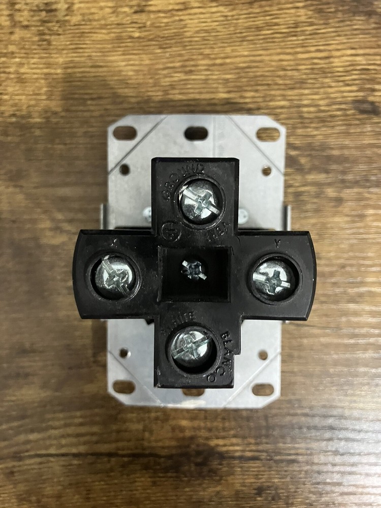 Hubbell AL-CU 75 Receptacle Electric Plug