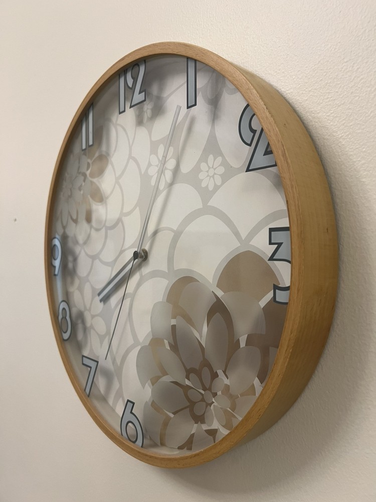 vintage clocks wall