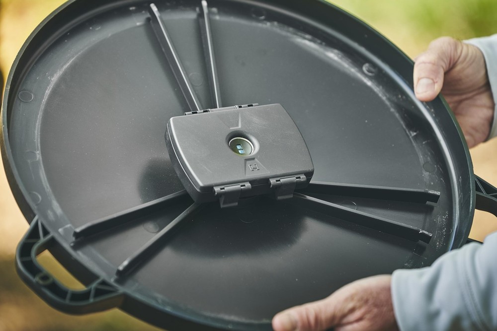 Moultrie Feed Hub Kit - Pro Hunter 2 Cellular Feeder - Black