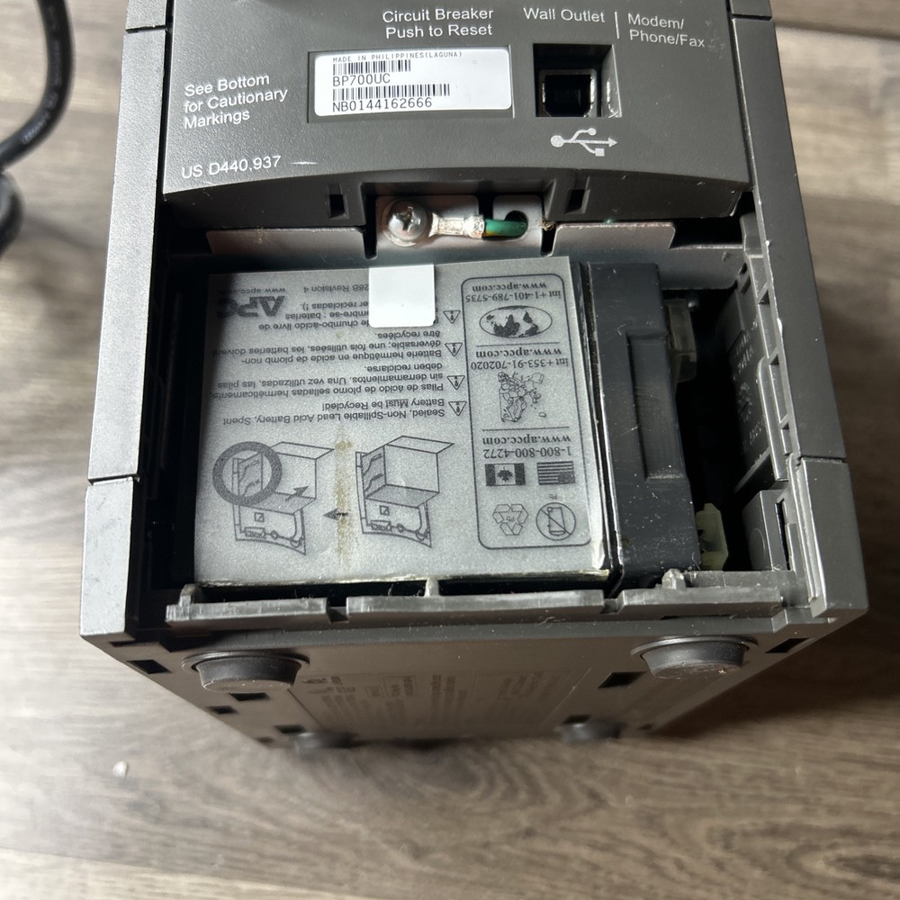 APC Back-UPS LS 700 - 7-Outlet, 700VA, 410W UPS
