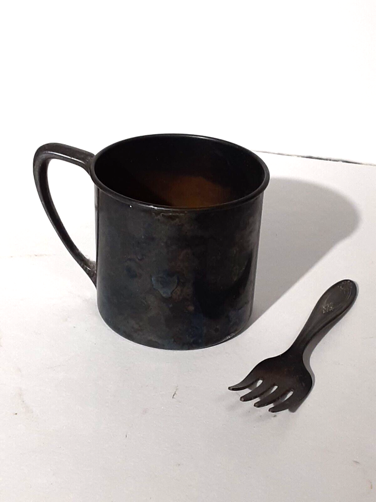 VINTAGE ONEIDA SILVER PLATE CHILDS CUP AND FORK