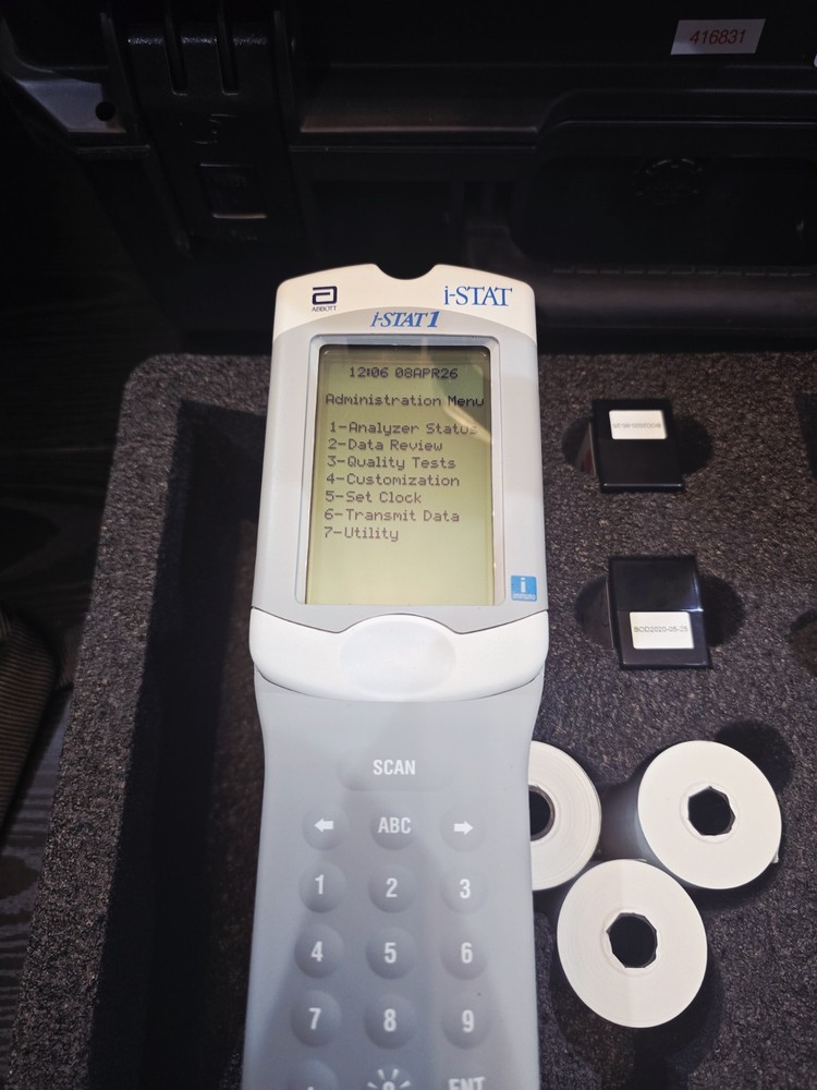 NEW Abbott i-STAT 1 300-G Blood Analyzer LATEST SOFTWARE