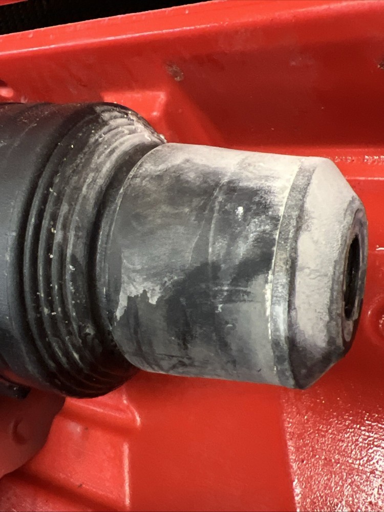 Milwaukee 5546-21 Rotary Hammer With Bits And Case b-4
