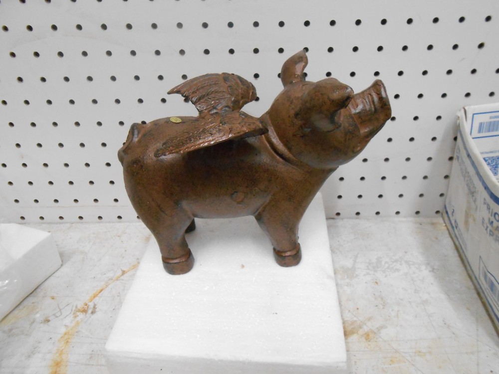 CAST IRON RUST FINISH FLYING PIG