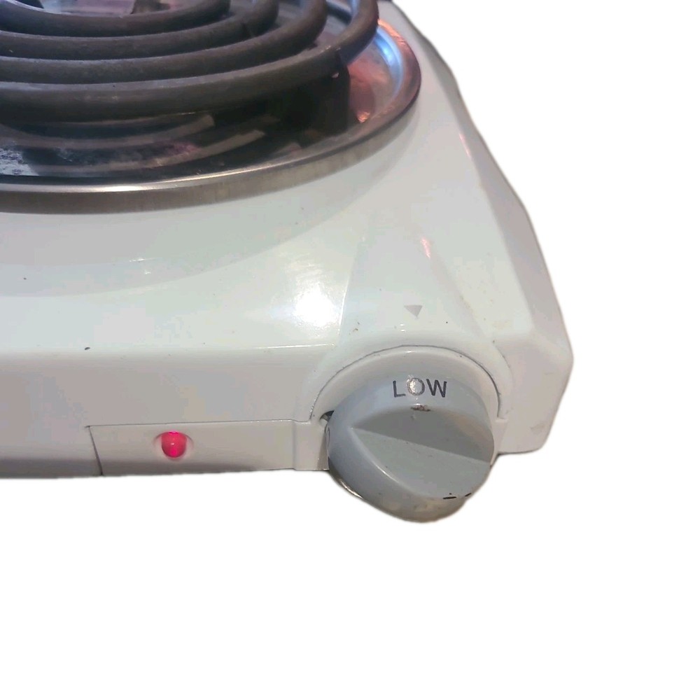 Sylvania 1000 Watt Electric Single Burner Corded