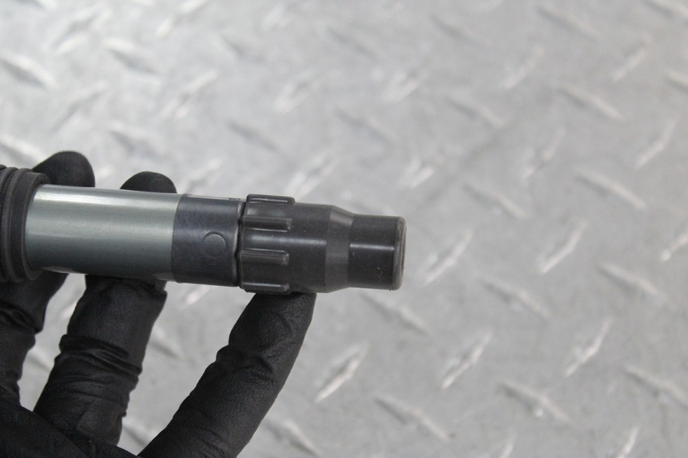 2017 KAWASAKI Z650 ER650 IGNITION COIL SPARK PLUG CAP