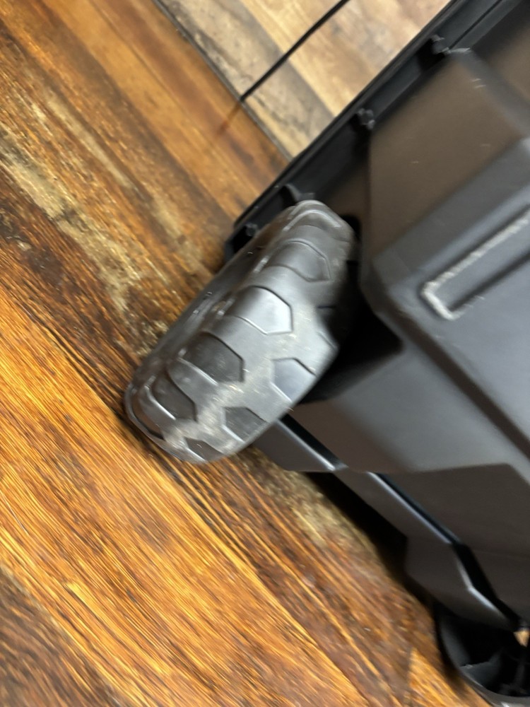 Keter Masterloader Resin Rolling Tool Box with Masterloader