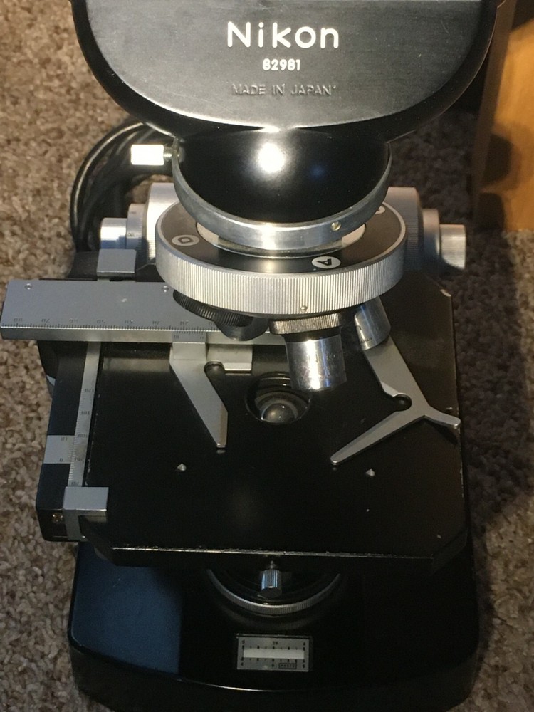Stereo Nikon microscope