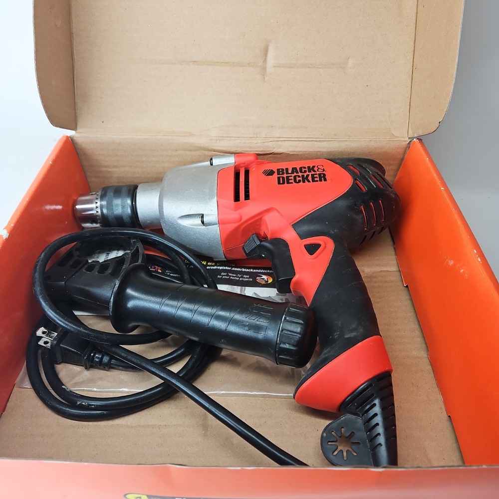 BLACK & DECKER 1/2" HEAVY DUTY VSR DRILL / DRIVER MODEL DR501