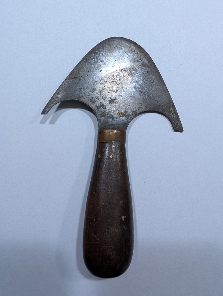 Half Moon Knife Ref. 433