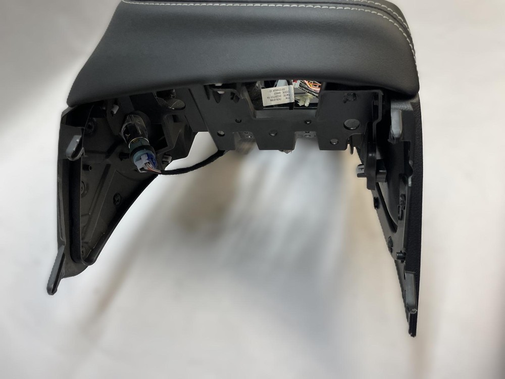 2015-2023 DODGE CHALLENGER SRT HELLCAT FRONT FLOOR CONSOLE AUTOMATIC OEM BLACK