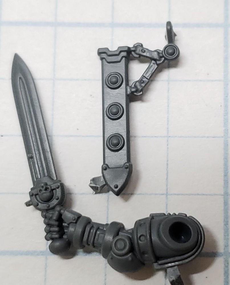 30K Space Marine Bits Mark III Command Squad Bionic Arm Power Sword Sheath