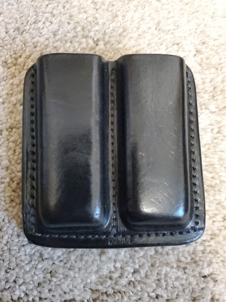 Tagua Small Auto Single Stack Double Mag Carrier #2586