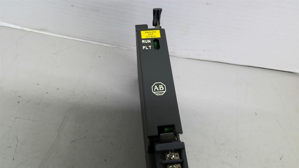 Allen-Bradley 1771-ODE2 B Analog Output Module