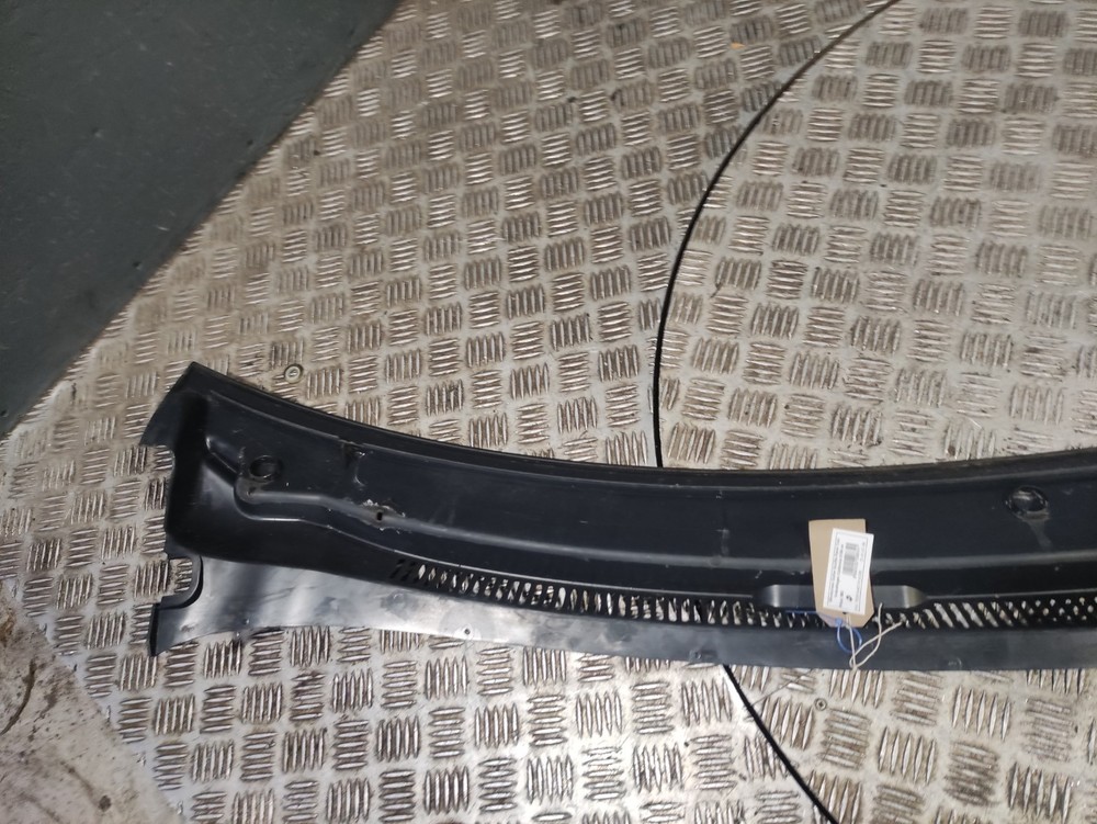 VW California 2018 Windscreen Gutter Scuttle Panel Trim 7E0819403 D312