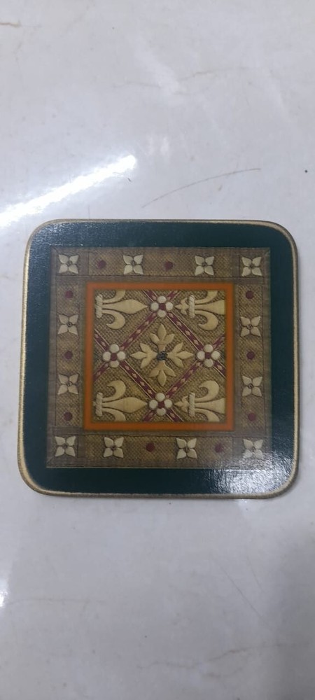 Cup base for drinks A cup base for drinks, tea, coffee,