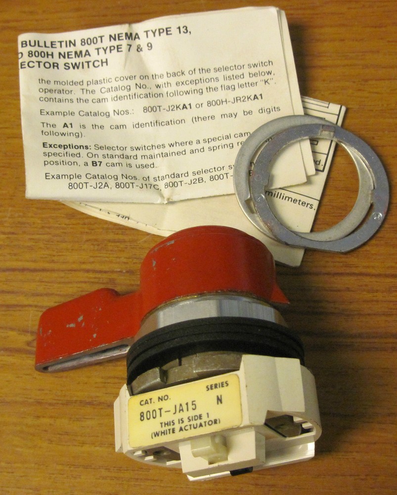 Allen-Bradley 800T-JA15 Selector Switch
