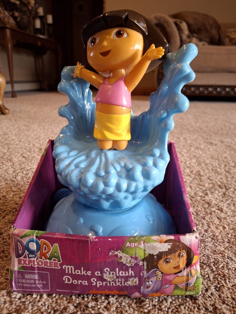 Dora The Explorer Make A Splash  Sprinkler New In Box 2012