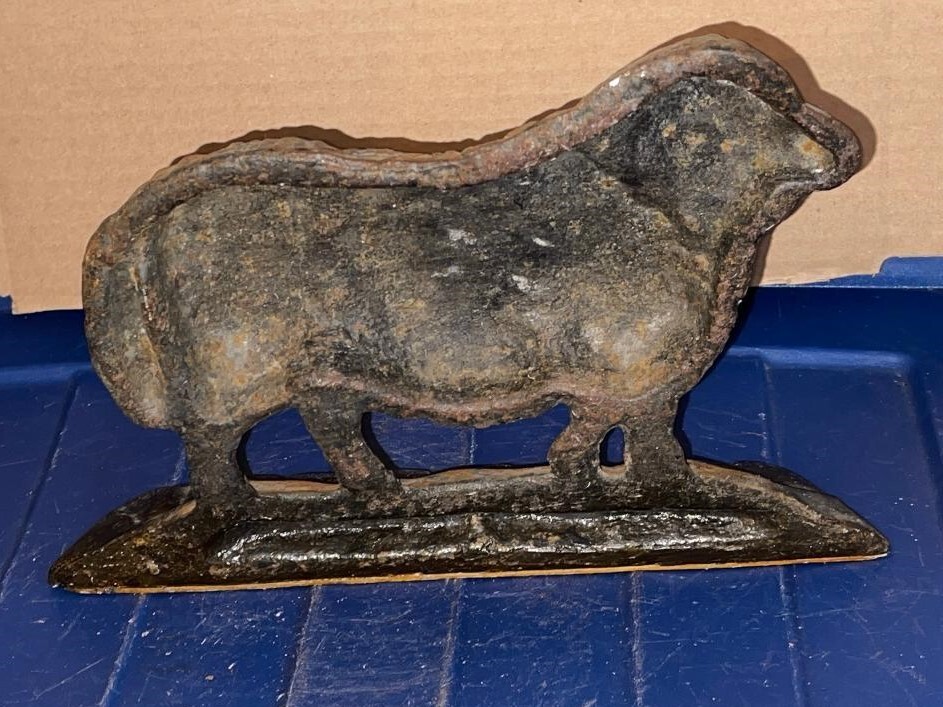Cast Iron Left Facing Ram Doorstop