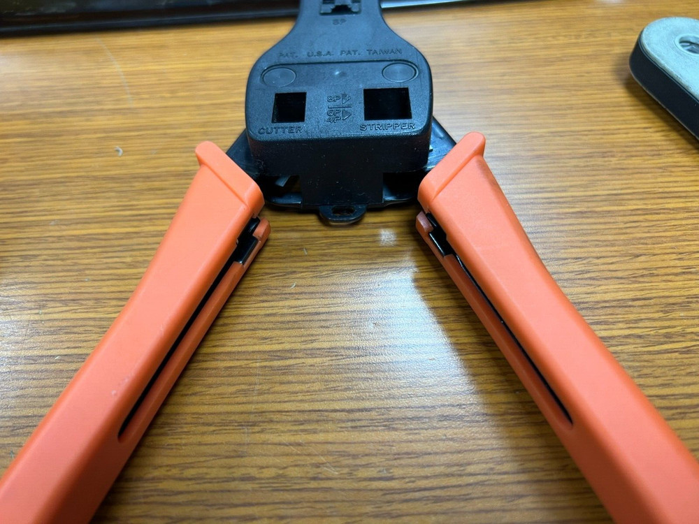 👀 NETWORK ETHERNET CAT 5 CABLE CRIMPER TOOL KIT