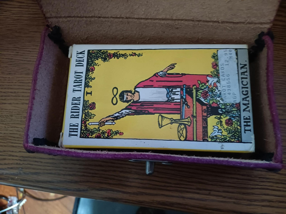 Handmade Tarot box brand new. Important: read description