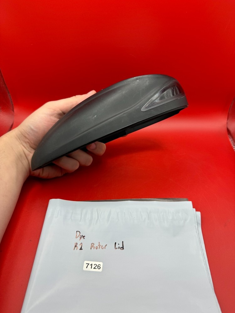 Dye R1 Roter Lid