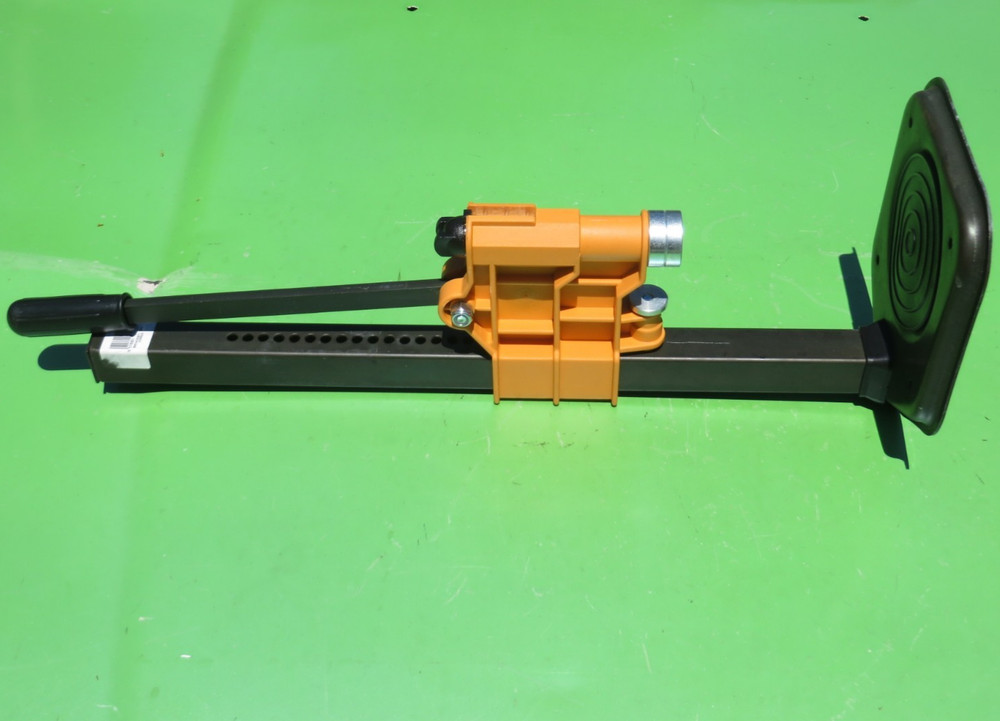 BREWCRAFT USA WINE BOTTLE CORKER PRESS CAPPER BLACK & ORANGE