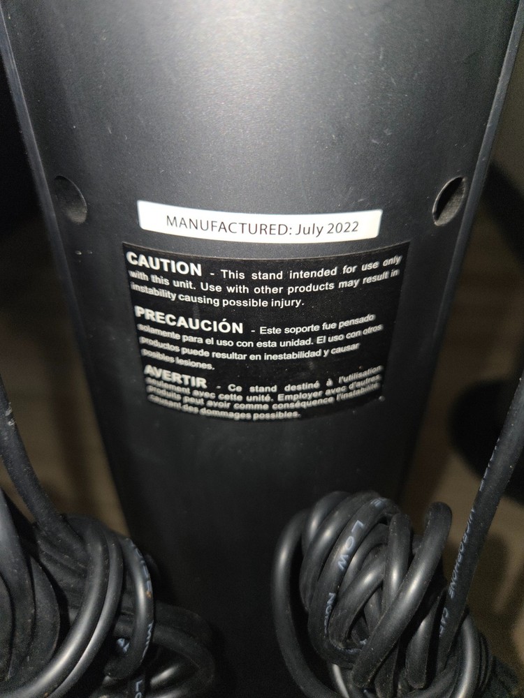 KARAOKI Singing Machine 7" Touchscreen Display USB + HDMI + 2 Mic's Excellent!