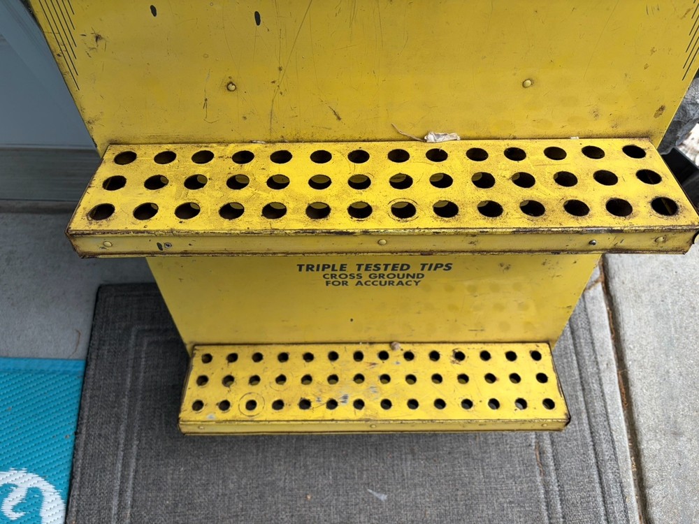 RARE VINTAGE STANLEY TOOLS , MERCHANDISE SCREWDRIVER DISPLAY RACK