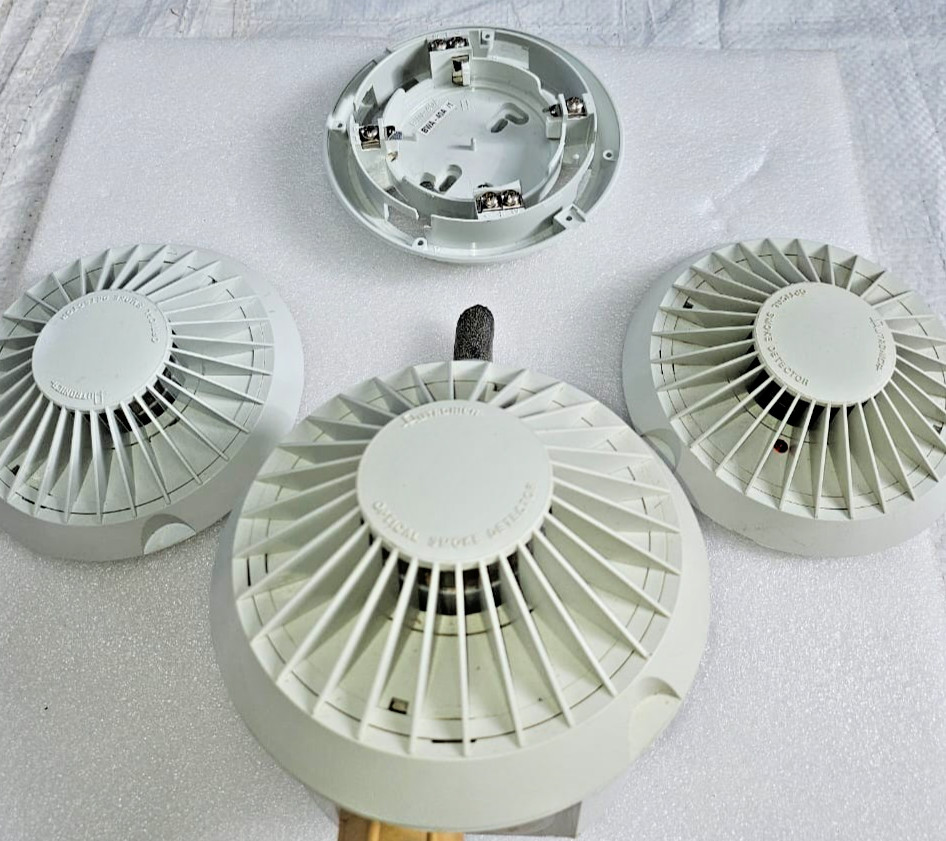 Autronica BHH-31A optical smoke detector.