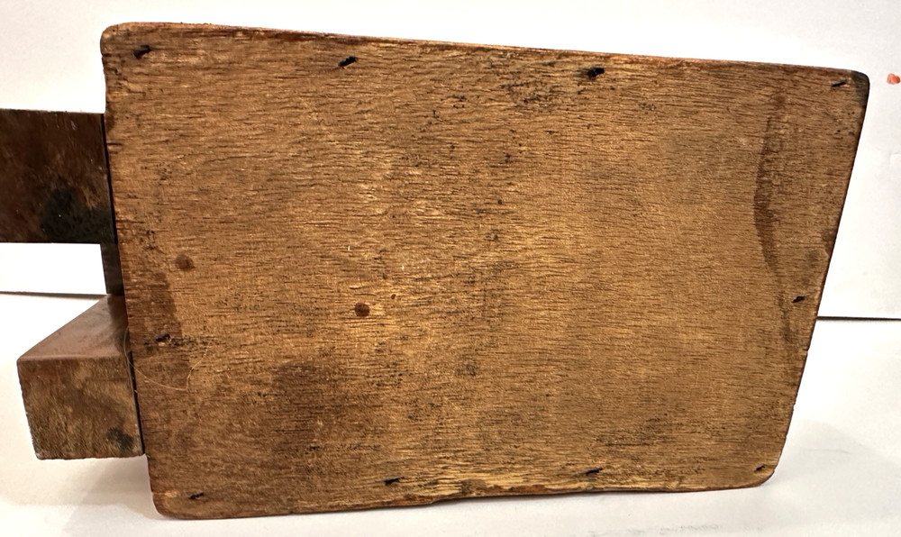 VINTAGE WOODEN DUCK NUT CRACKER HEAD BOX