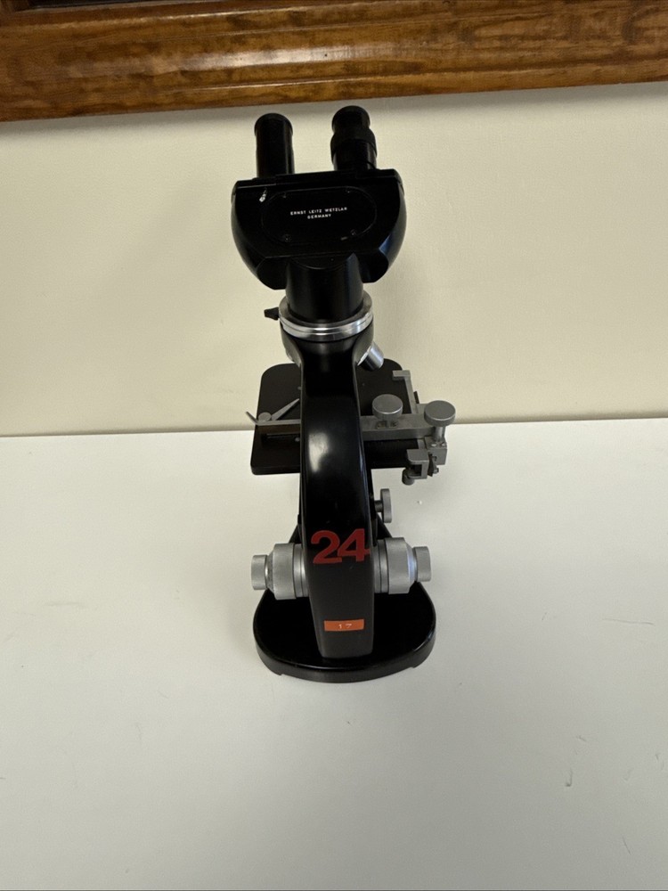 Untested ERNST LEITZ WETZLAR Binocular Microscope W/ 4 Objectives