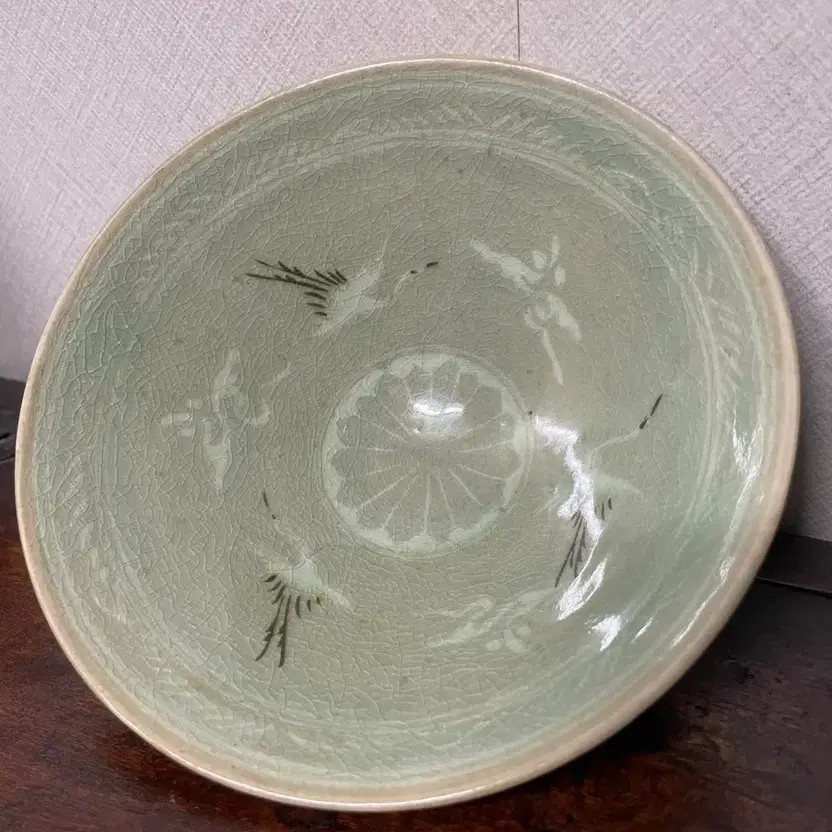 Jisun Tak Celadon Incense Burner - Cloud & Crane Embossed