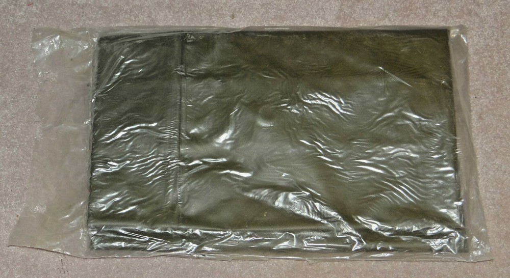 NOS Green Military Camouflage Bags-Outdoor Camping-Compact-Holds Up To 70# Misc