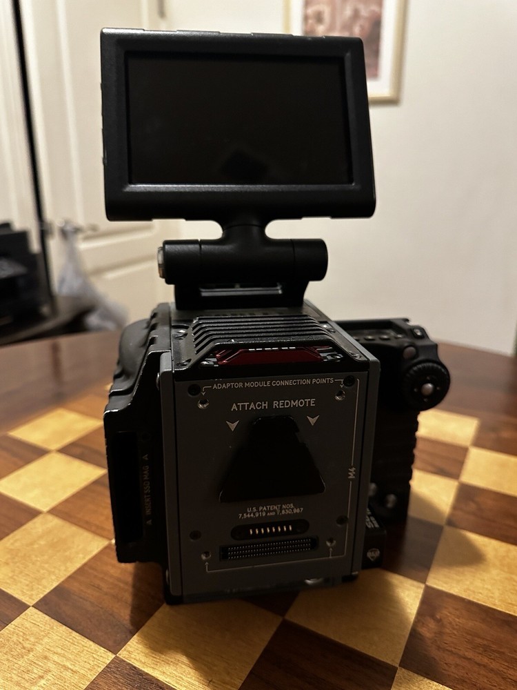 RED scarlet-X PL Mount