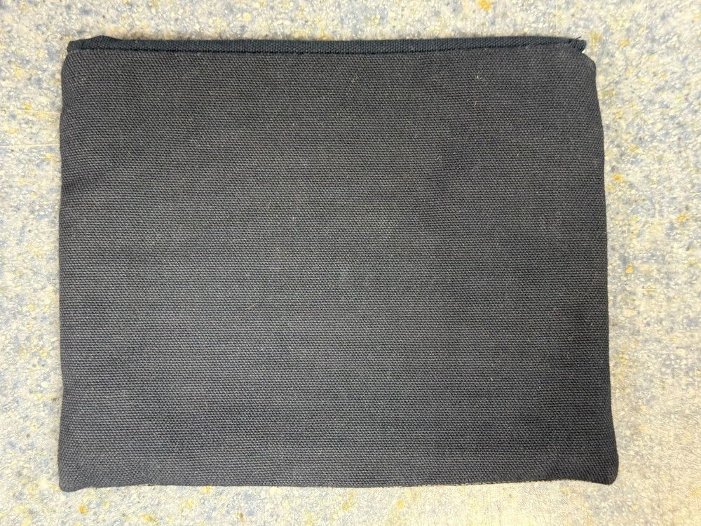 Delta 2023 amenity kit SOMEONE SOMEWHERE NEW (EMPTY)GREY/Blue