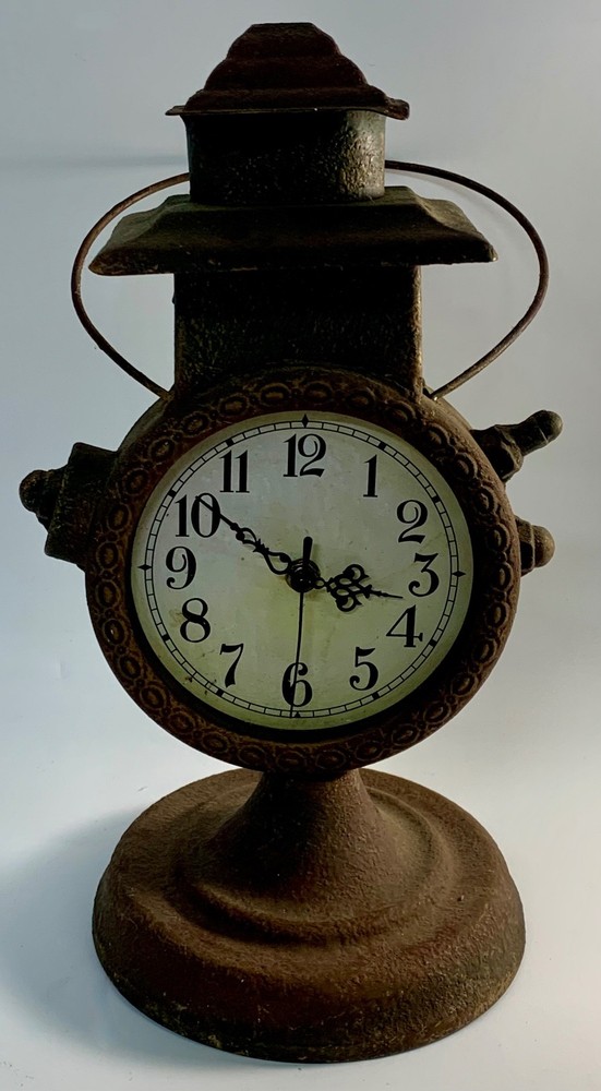 Clock Rustic Farmhouse Heavy Metal Table Clock Quartz Battery (NOT WORKING READ)